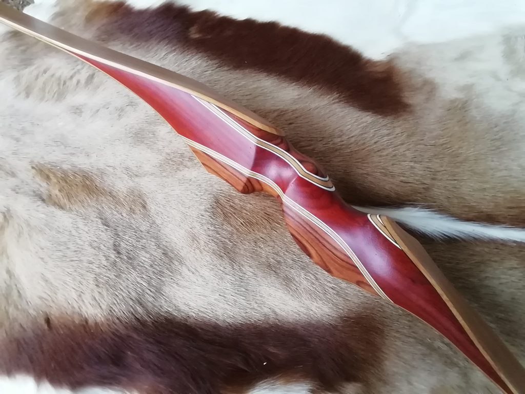 Poignée padouck violette, branches bambou recuit