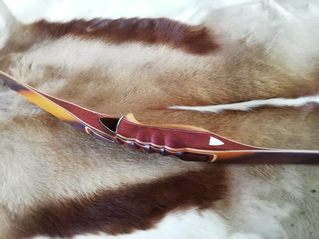 poignée padouck/if et branches desert camo